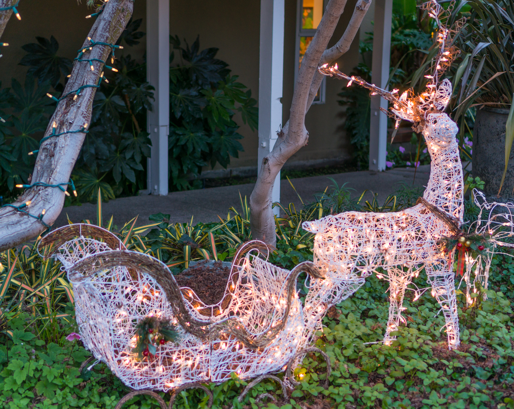 backyard decorated with easy holiday decor